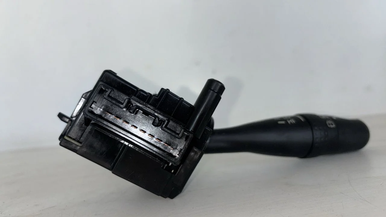 Foto de MANDO LIMPIA SUZUKI SWIFT BERLINA (RS/MZ) 1.3 DDiS Diesel CAT (69 CV / 51 KW)
