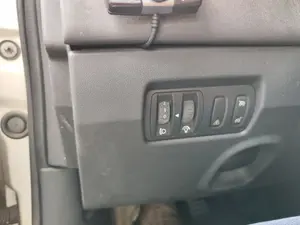 Foto de INTERRUPTOR RENAULT MEGANE II GRANDTOUR 1.5 dCi Diesel CAT (86 CV / 63 KW)