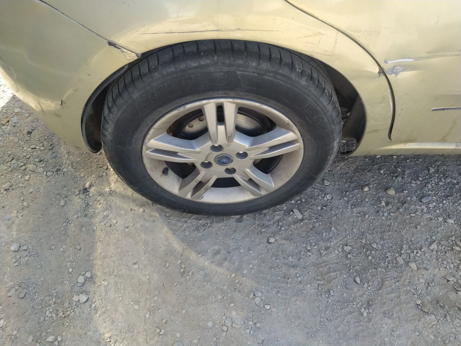 Foto de BRAZO SUSPENSION TRASERO DERECHO FIAT GRANDE PUNTO (199) 1.3 16V JTD CAT (75 CV / 55 KW)