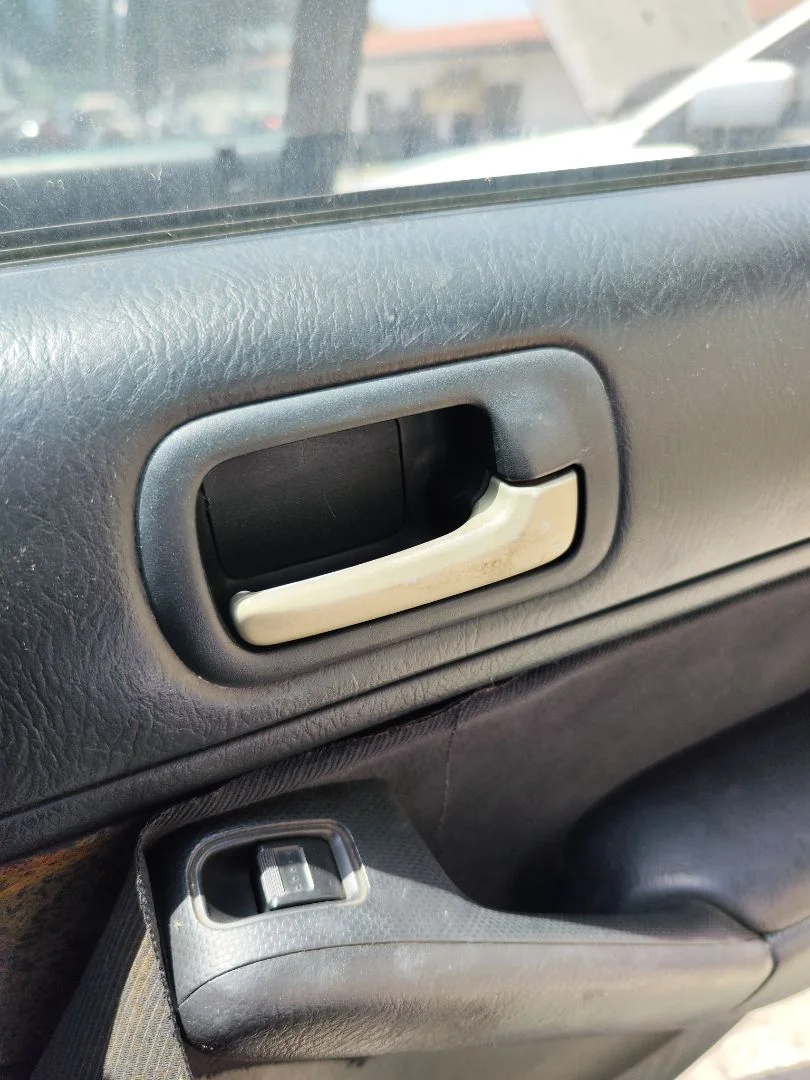 Foto de MANETA INTERIOR TRASERA DERECHA HONDA CIVIC AERODECK (MB/MC) 1.6 CAT (D 16 B 2) (116 CV / 85 KW)