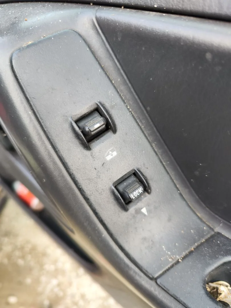 Foto de MANDO ELEVALUNAS DELANTERO DERECHO JEEP GRAND CHEROKEE (WJ/WG) 4.0 CAT (190 CV / 140 KW)