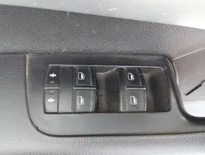 Foto de MANDO ELEVALUNAS DELANTERO IZQUIERDO AUDI A6 BERLINA (4F2) 4.2 V8 40V (335 CV / 246 KW)