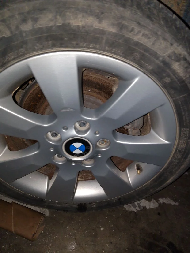 Foto de LLANTA BMW SERIE 3 COMPACTO (E46) 2.0 16V Diesel CAT (150 CV / 110 KW)