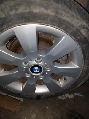 Foto de LLANTA BMW SERIE 3 COMPACTO (E46) 2.0 16V Diesel CAT (150 CV / 110 KW)