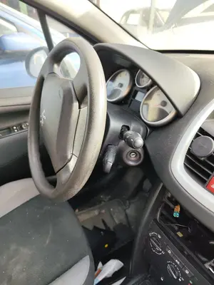 Foto de VOLANTE PEUGEOT 207 1.4 HDi (68 CV / 50 KW) referencia 4109LL foto 4