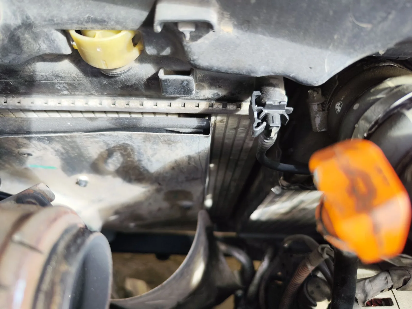 Foto de RADIADOR CALEFACCION / AIRE ACONDICIONADO PEUGEOT 207 1.6 16V HDi (90 CV / 66 KW) referencia 6448P9