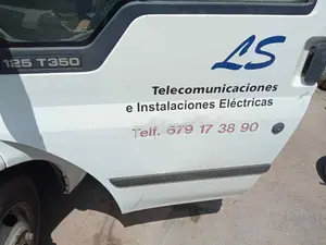 Foto de PUERTA DELANTERA IZQUIERDA FORD TRANSIT CAJA ABIERTA (FY) 2.4 TDE CAT (125 CV / 92 KW) foto 2