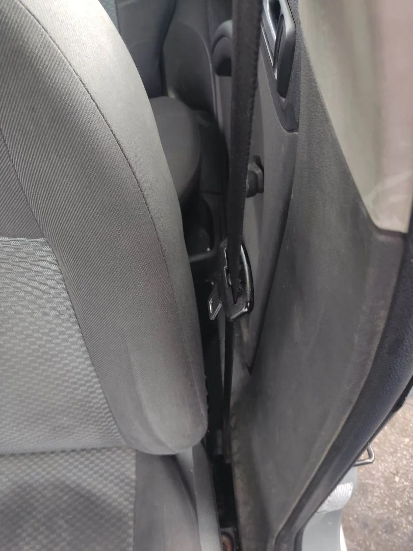 Foto de CINTURON SEGURIDAD DELANTERO IZQUIERDO FORD FOCUS BERLINA (CAP) 1.8 TDCi Turbodiesel CAT (116 CV / 85 KW) referencia 1480174