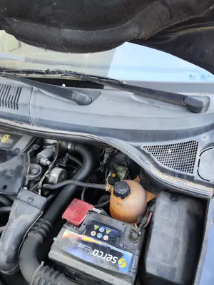 Foto de BRAZO LIMPIA DELANTERO IZQUIERDO RENAULT SCENIC I (JA...) 1.9 dCi Diesel CAT (102 CV / 75 KW) referencia 7701042360