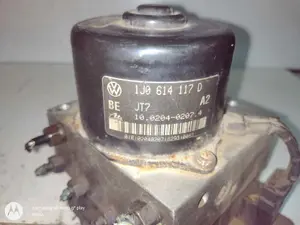 Foto de ABS VOLKSWAGEN GOLF IV BERLINA (1J1)(10.1997) 1.9 TDI (101 CV / 74 KW) referencia 1J0614117D foto 6
