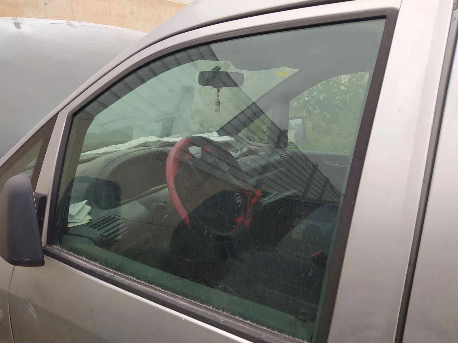 Foto de LUNA DELANTERA IZQUIERDA PEUGEOT EXPERT FURGÓN COMFORT (1995) 2.0 HDi (109 CV / 80 KW)