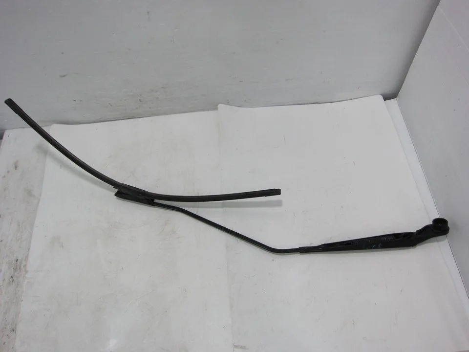 Foto de BRAZO LIMPIA DELANTERO DERECHO RENAULT SCENIC III (JZ) 1.5 dCi Diesel FAP (106 CV / 78 KW) referencia 288860003R
