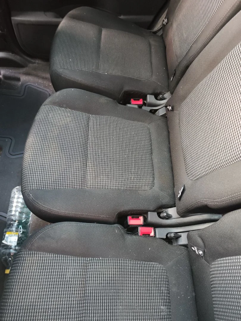 Foto de ASIENTO TRASERO MEDIO PEUGEOT 5008 1.6 HDi FAP CAT (9HZ / DV6TED4) (109 CV / 80 KW)