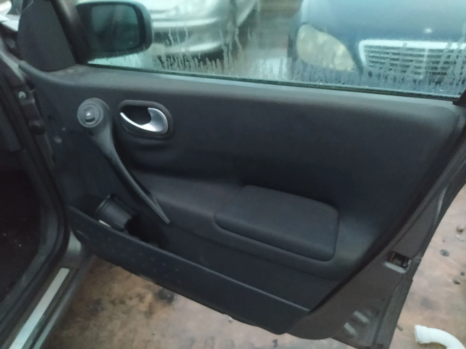 Foto de RETENEDOR PUERTA RENAULT MEGANE II CLASSIC BERLINA 1.6 16V (113 CV / 83 KW) referencia 7782703199