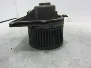 Foto de MOTOR CALEFACCION SEAT IBIZA (6K1) 1.4 (60 CV / 44 KW) referencia 1J1819021A foto 3