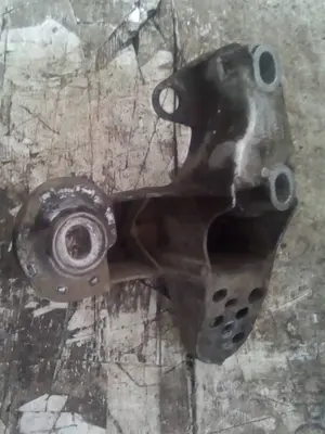 Foto de SOPORTE MOTOR IZQUIERDO AUDI A6 BERLINA (4B2) referencia 4B0199351B foto 2