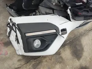 Foto de MOLDURA ANTINIEBLA DERECHA DACIA SANDERO III 1.0 TCE CAT (91 CV / 67 KW) referencia 263312235R