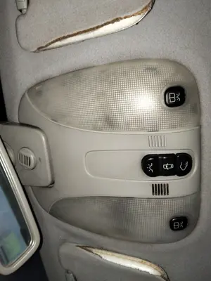 Foto de LUZ INTERIOR MERCEDES-BENZ CLASE S (BM 220) BERLINA