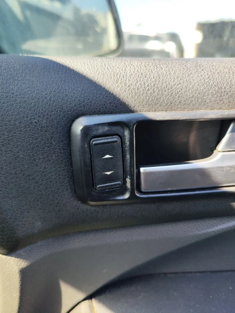 Foto de MANDO ELEVALUNAS DELANTERO DERECHO FORD FOCUS C-MAX (CAP)(2003) 1.6 TDCi CAT (90 CV / 66 KW)