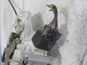 Foto de CERRADURA PUERTA DELANTERA IZQUIERDA FORD MONDEO BERLINA (GE) 3.0 V6 24V CAT (226 CV / 166 KW) referencia A21813 foto 3