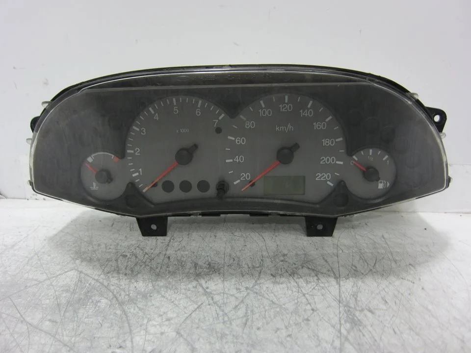 Foto de CUADRO INSTRUMENTOS FORD FOCUS BERLINA (CAK) 1.6 16V CAT (101 CV / 74 KW) referencia 98AP10841BC
