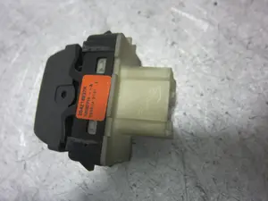 Foto de MANDO ELEVALUNAS DELANTERO IZQUIERDO DACIA LOGAN II 1.5 dCi Diesel FAP CAT (75 CV / 55 KW) referencia 254214937R foto 2