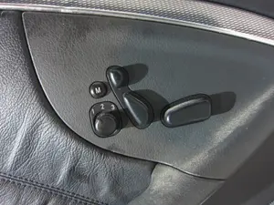 Foto de MANDO MULTIFUNCION MERCEDES-BENZ CLK (BM 209) CABRIO 3.2 V6 18V CAT (218 CV / 160 KW)