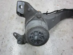 Foto de SOPORTE MOTOR PORSCHE CAYENNE (TIPO 92A) referencia 7L8199131F foto 1
