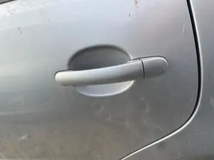 Foto de MANETA EXTERIOR TRASERA IZQUIERDA VOLKSWAGEN POLO IV (9N3) 1.4 FSI (86 CV / 63 KW)