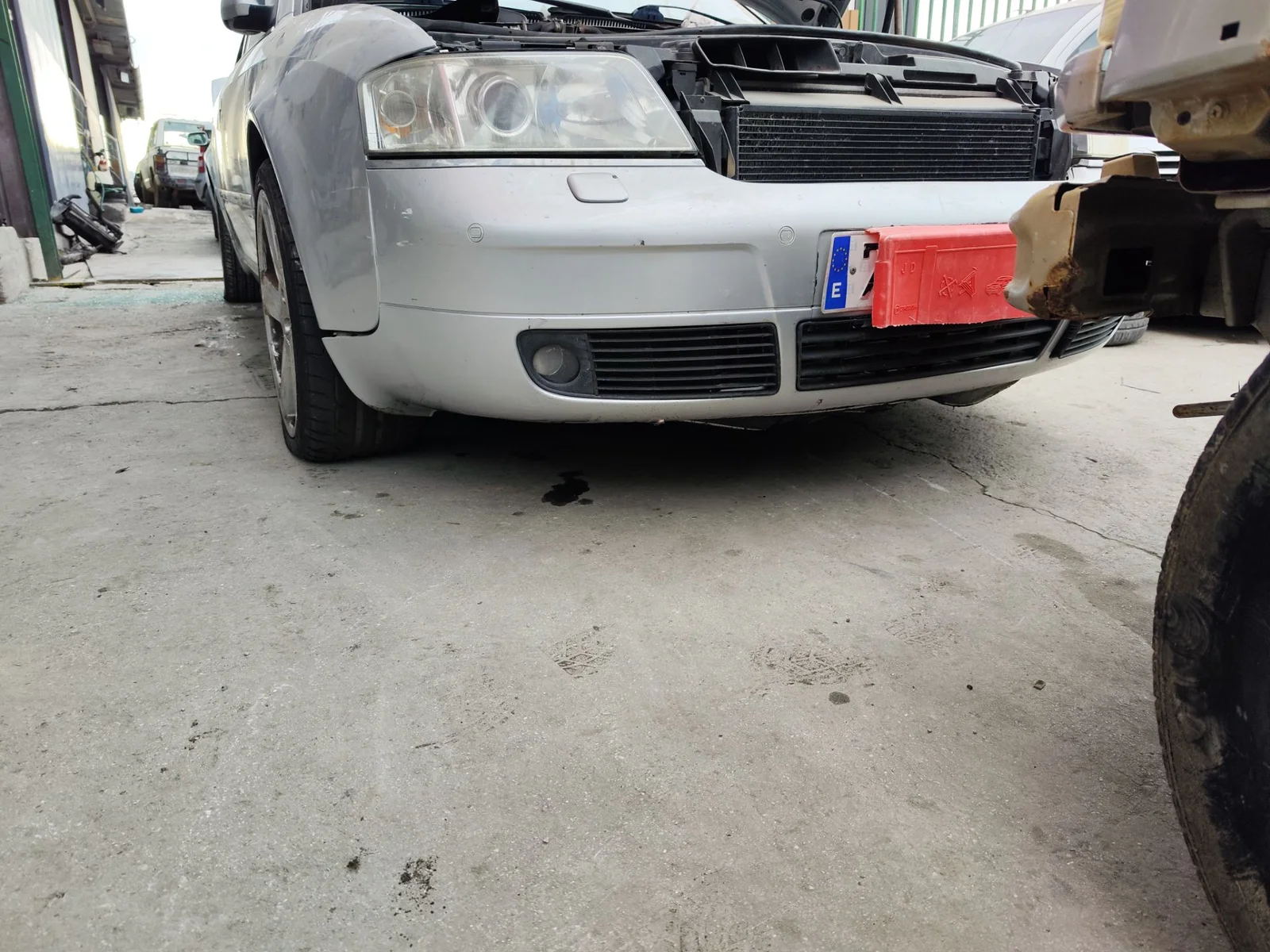 Foto de PARAGOLPES DELANTERO AUDI A6 BERLINA (4B2) 2.5 V6 24V TDI (150 CV / 110 KW)