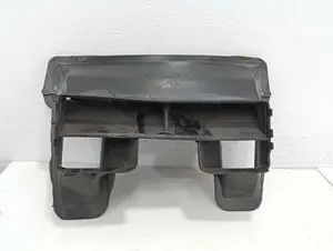 Foto de REJILLA AIREADORA PORSCHE MACAN (95BA) referencia 95B858431A foto 3