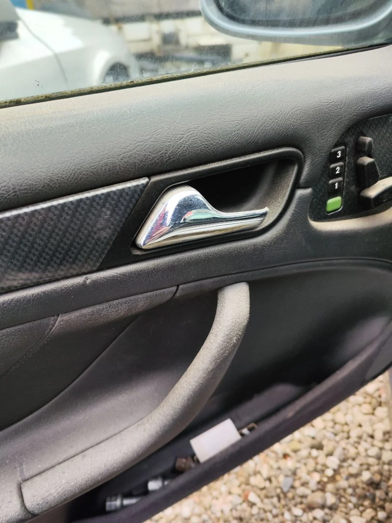 Foto de MANETA INTERIOR DELANTERA IZQUIERDA MERCEDES-BENZ CLK (BM 208) CABRIO 3.2 V6 18V CAT (218 CV / 160 KW)