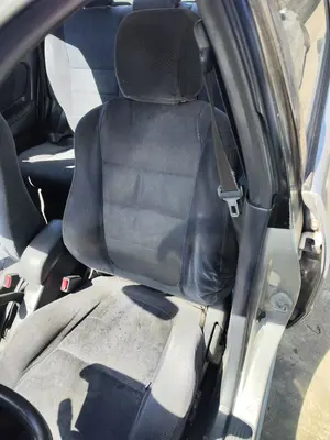Foto de ASIENTO DELANTERO IZQUIERDO TOYOTA COROLLA (E11) 2.0 Turbodiesel CAT (90 CV / 66 KW) foto 2