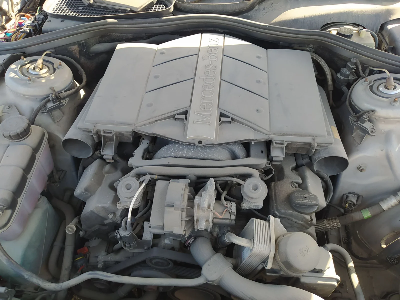 Foto de MOTOR COMPLETO MERCEDES-BENZ CLASE S (BM 220) BERLINA 5.0 V8 24V CAT (306 CV / 225 KW)