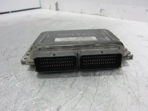 Foto de CENTRALITA MOTOR UCE RENAULT MEGANE I FASE 2 CLASSIC (LA...) 1.4 16V (95 CV / 70 KW) referencia 8200059086 foto 4