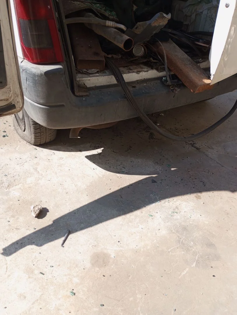Foto de PARAGOLPES TRASERO CITROEN BERLINGO 1.9 Diesel (69 CV / 51 KW) referencia 7410CF