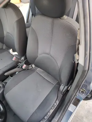 Foto de ASIENTO DELANTERO IZQUIERDO KIA RIO (JB) 1.5 CRDi (110 CV / 81 KW) foto 2