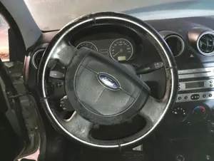 Foto de VOLANTE FORD FIESTA (CBK) 1.4 TDCi CAT (68 CV / 50 KW) referencia 1232942