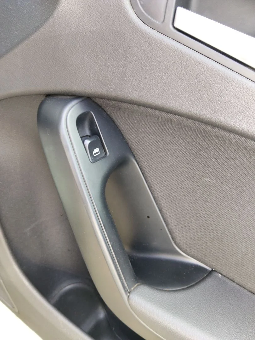 Foto de MANDO ELEVALUNAS DELANTERO DERECHO AUDI A4 BERLINA (8K2) 2.0 16V TDI (143 CV / 105 KW)