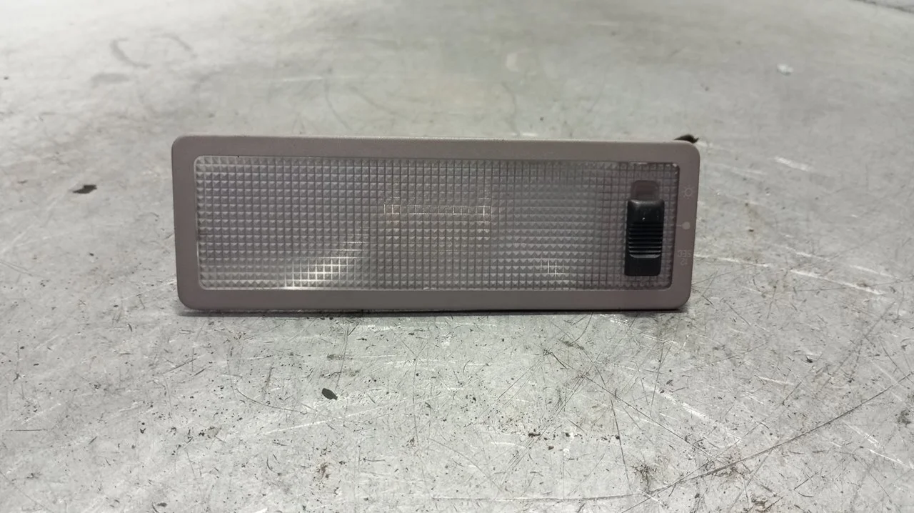 Foto de LUZ INTERIOR FORD MONDEO BERLINA (GD) 1.8 Turbodiesel CAT (90 CV / 66 KW) referencia 6111755