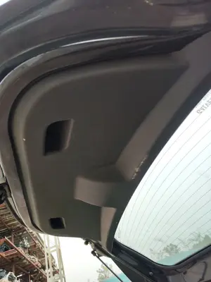Foto de GUARNECIDO PORTON TRASERO OPEL CORSA D 1.3 16V CDTI (75 CV / 55 KW)