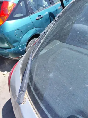 Foto de BRAZO LIMPIA TRASERO TOYOTA COROLLA (E11) 2.0 Turbodiesel CAT (90 CV / 66 KW) referencia 852410W010