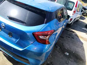 Foto de MANETA EXTERIOR TRASERA DERECHA NISSAN MICRA (K14) 0.9 CAT (90 CV / 66 KW)