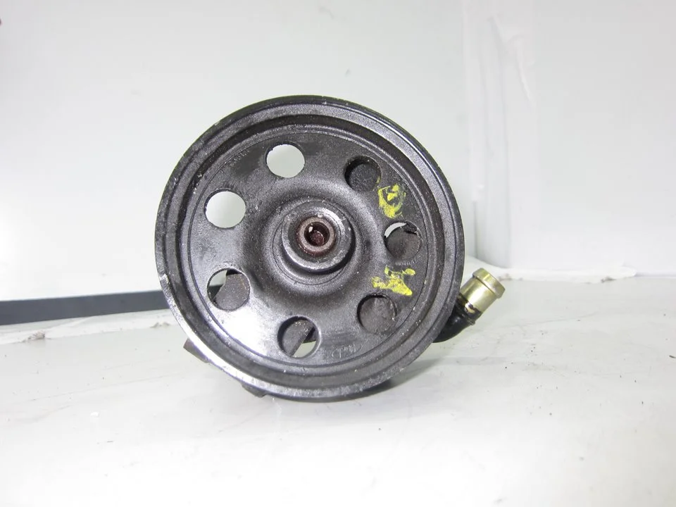 Foto de BOMBA DIRECCION FORD FOCUS BERLINA (CAK) referencia HBDJC