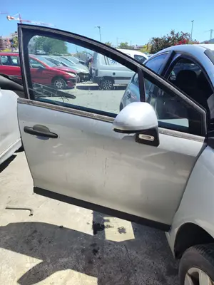 Foto de PUERTA DELANTERA DERECHA CITROEN C4 BERLINA 1.6 16V HDi (90 CV / 66 KW) referencia 9004W4