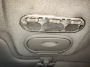 Foto de LUZ INTERIOR RENAULT SCENIC II (JM) 1.9 dCi Diesel (120 CV / 88 KW) referencia 264306391R