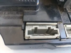 Foto de MANDO CLIMATIZADOR AUDI A6 BERLINA (4F2) referencia 4F1820043H foto 6
