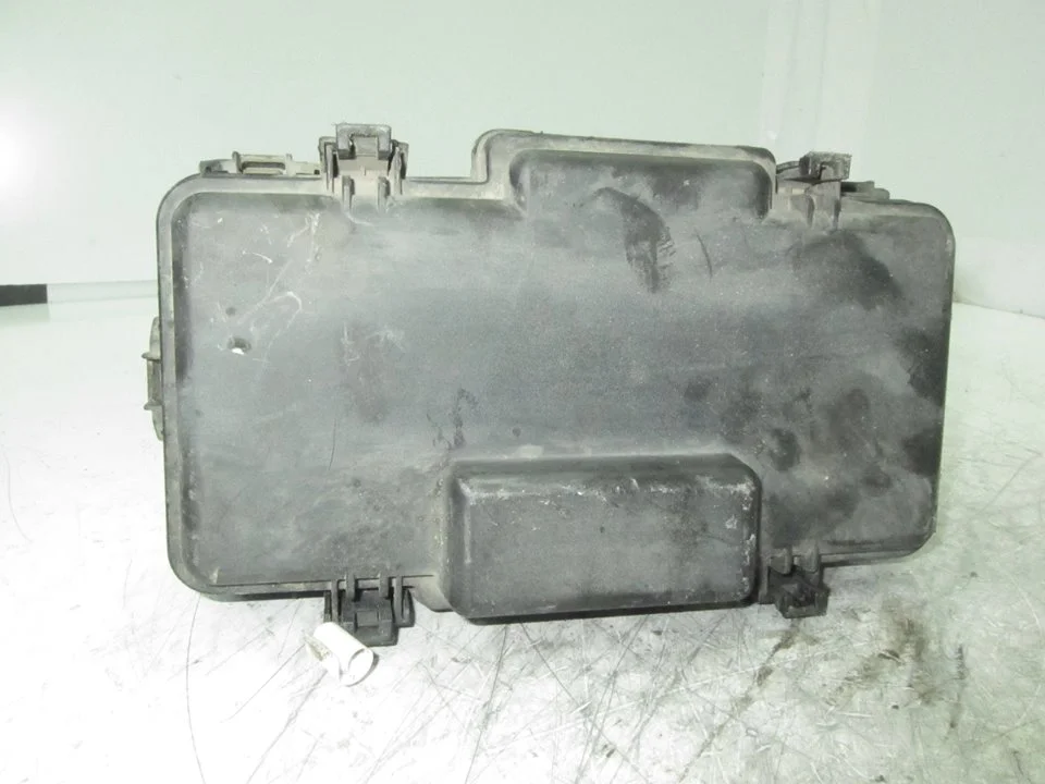 Foto de CAJA RELES / FUSIBLES HONDA CIVIC AERODECK (MB/MC) 1.6 CAT (D 16 B 2) (116 CV / 85 KW) referencia 37832LN