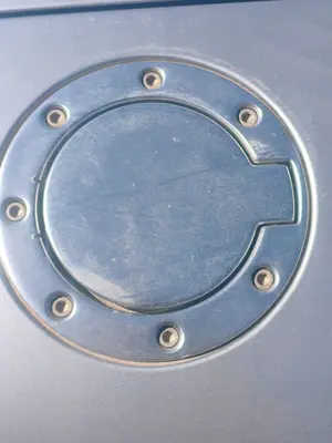 Foto de TAPA EXTERIOR COMBUSTIBLE AUDI TT COUPE/ROADSTER (8N3/8N9) 1.8 20V Turbo (180 CV / 132 KW) referencia 8N0809905C