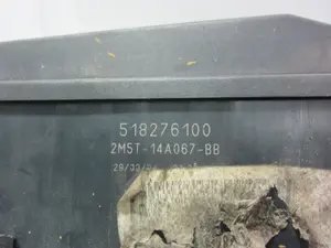 Foto de CAJA RELES / FUSIBLES FORD FOCUS BERLINA (CAK) 2.0 16V CAT (131 CV / 96 KW) referencia 2M5T14A067BB foto 5